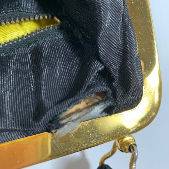 VTG JUMBO Coin Purse: Black Suede Saddle Shoulder Bag Gold Chain Handle & Frame - Picture 6 of 10